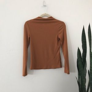 Bohme Boutique Longsleeve Ribbed Tee